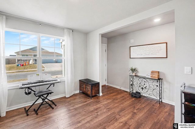 12913 S 45th Avenue, Bellevue, NE 68133