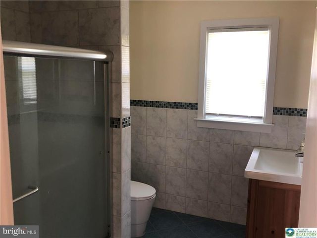 1931 MEADOWS RD, Bethlehem, PA 18015