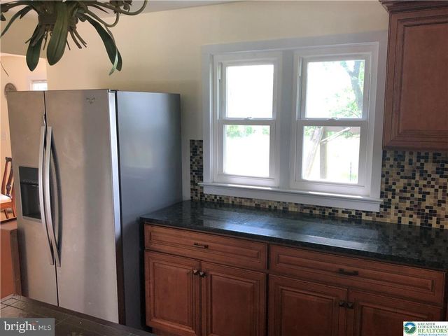 1931 MEADOWS RD, Bethlehem, PA 18015