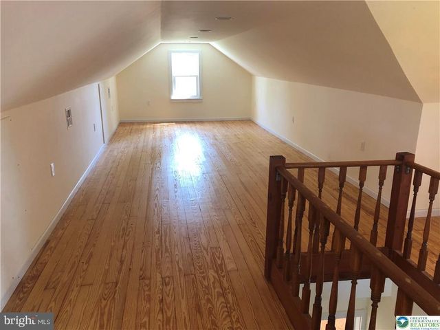 1931 MEADOWS RD, Bethlehem, PA 18015