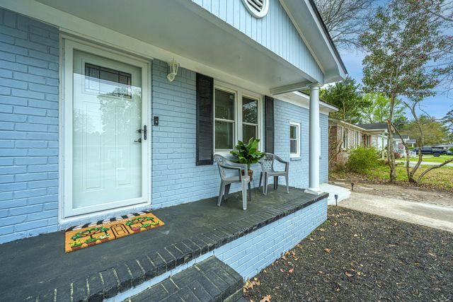 814 Hoss Road, Charleston, SC 29414