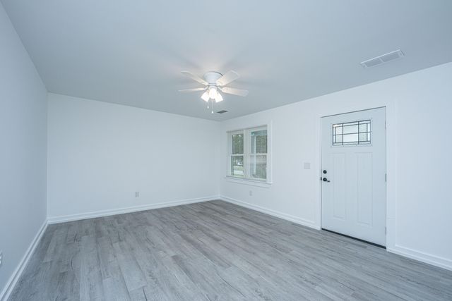 814 Hoss Road, Charleston, SC 29414