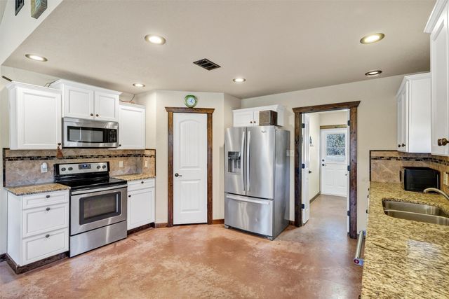 8489 Three Creek Court, Granbury, TX 76049