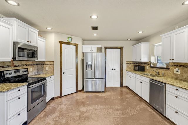 8489 Three Creek Court, Granbury, TX 76049