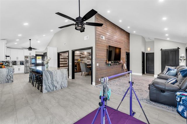 5049 Cleveland Road, Delray Beach, FL 33484