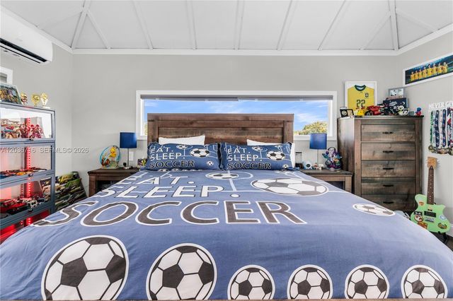 5049 Cleveland Road, Delray Beach, FL 33484