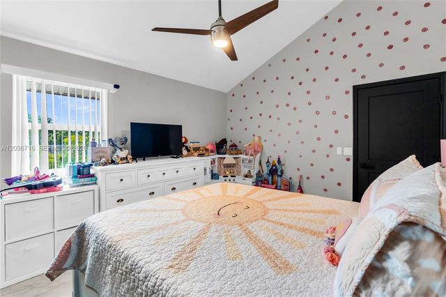 5049 Cleveland Road, Delray Beach, FL 33484