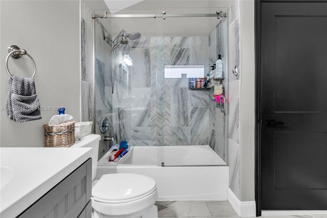 5049 Cleveland Road, Delray Beach, FL 33484
