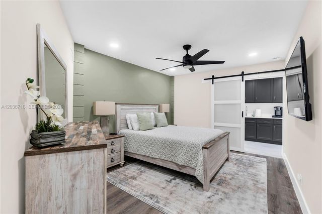 5049 Cleveland Road, Delray Beach, FL 33484
