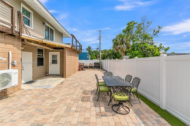 5049 Cleveland Road, Delray Beach, FL 33484