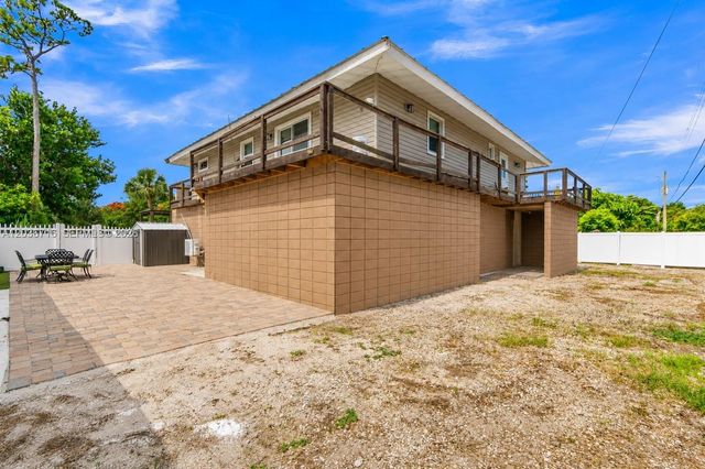 5049 Cleveland Road, Delray Beach, FL 33484