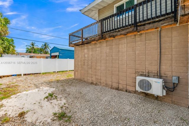 5049 Cleveland Road, Delray Beach, FL 33484