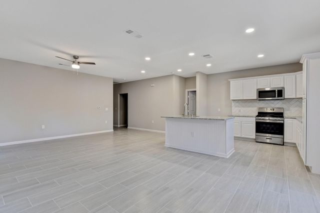 921 W Collins Street, Denison, TX 75020