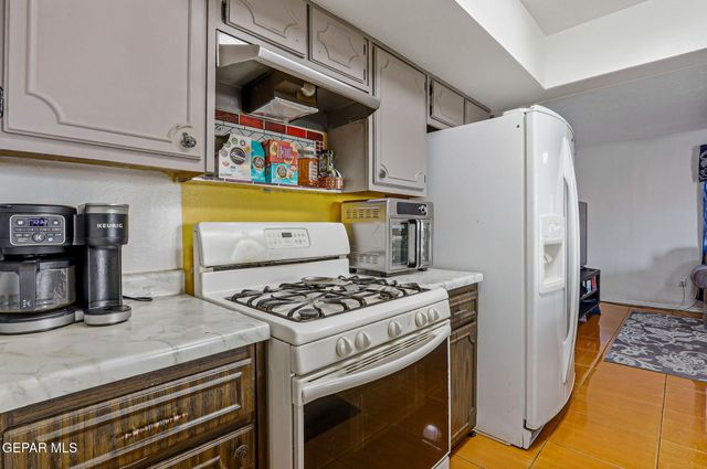 9003 MAGNETIC Street, El Paso, TX 79904