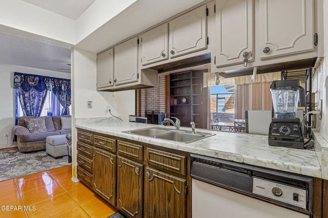 9003 MAGNETIC Street, El Paso, TX 79904