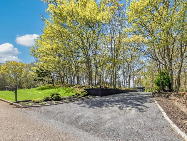 177 Bridies Path, Southampton, NY 11968
