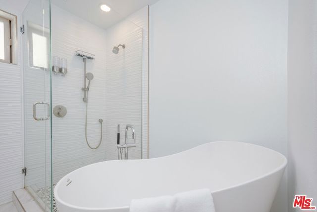 5737 Camellia Avenue 118, North Hollywood (los Angeles), CA 91601