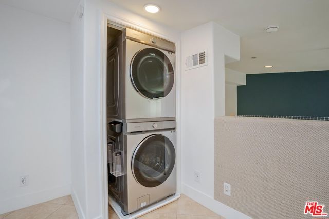 5737 Camellia Avenue 118, North Hollywood (los Angeles), CA 91601