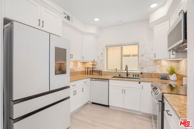 5737 Camellia Avenue 118, North Hollywood (los Angeles), CA 91601
