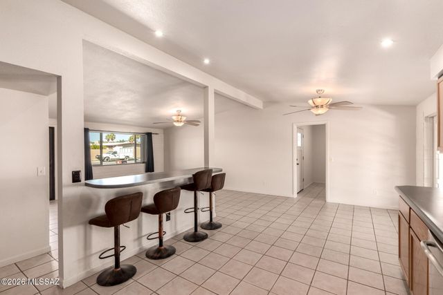 7596 N Meredith Boulevard, Tucson, AZ 85741