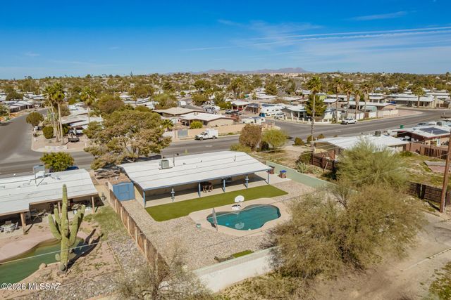 7596 N Meredith Boulevard, Tucson, AZ 85741