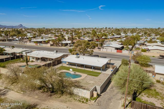 7596 N Meredith Boulevard, Tucson, AZ 85741