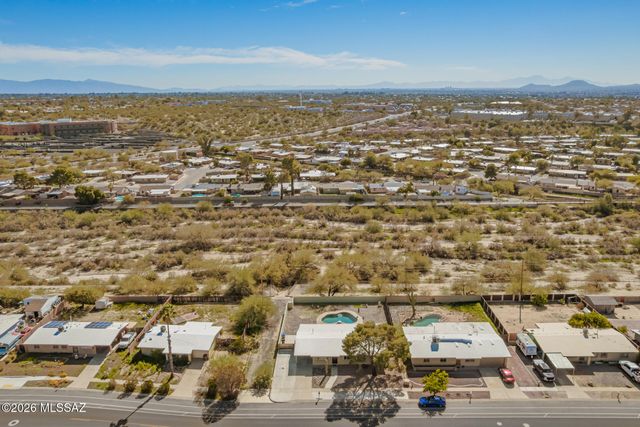 7596 N Meredith Boulevard, Tucson, AZ 85741