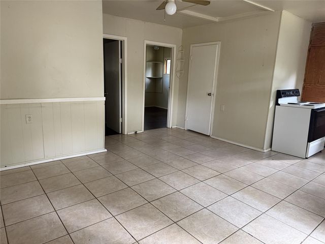 5958 Skylane Drive, Montgomery, TX 77316