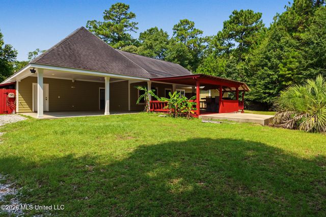 11526 Haleiwa Place, Diamondhead, MS 39525