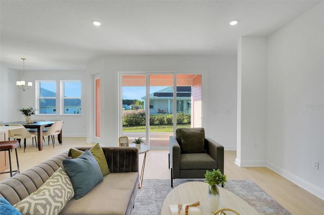 1018 FIESTA KEY CIRCLE, Lady Lake, FL 32159