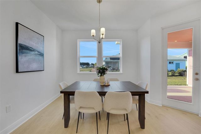 1018 FIESTA KEY CIRCLE, Lady Lake, FL 32159