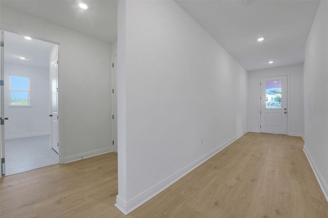 1018 FIESTA KEY CIRCLE, Lady Lake, FL 32159