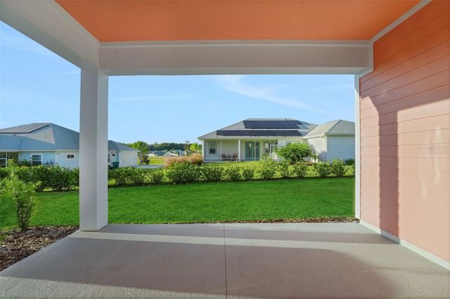 1018 FIESTA KEY CIRCLE, Lady Lake, FL 32159