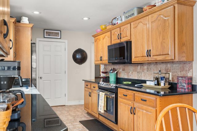 1111 Ledgestone Lane, Branson West, MO 65737