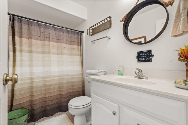 1111 Ledgestone Lane, Branson West, MO 65737