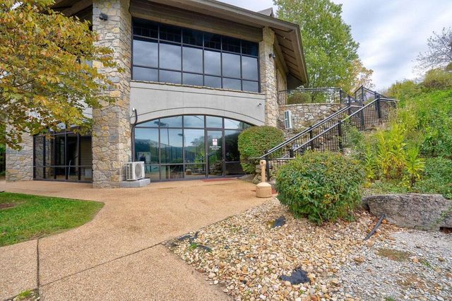 1111 Ledgestone Lane, Branson West, MO 65737