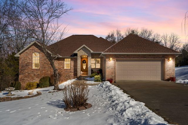 1111 Ledgestone Lane, Branson West, MO 65737