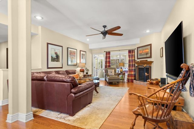 1111 Ledgestone Lane, Branson West, MO 65737