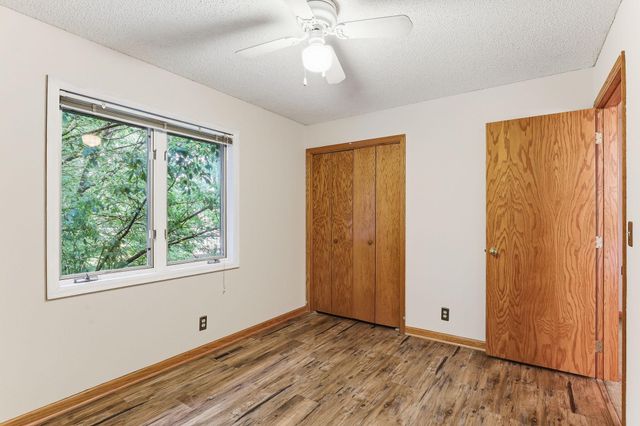 2287 Snowshoe Lane E, Maplewood, MN 55119