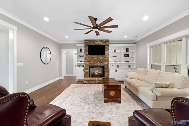 116 Bowery Lane, Albertville, AL 35950