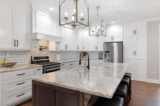 116 Bowery Lane, Albertville, AL 35950