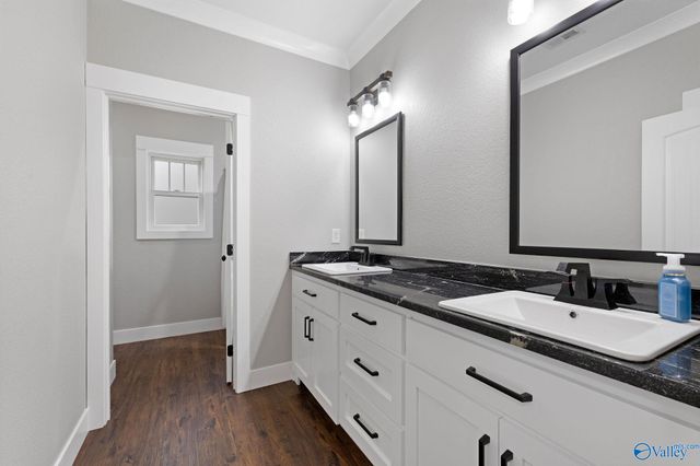 116 Bowery Lane, Albertville, AL 35950