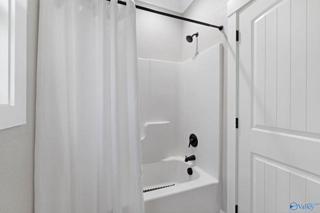 116 Bowery Lane, Albertville, AL 35950