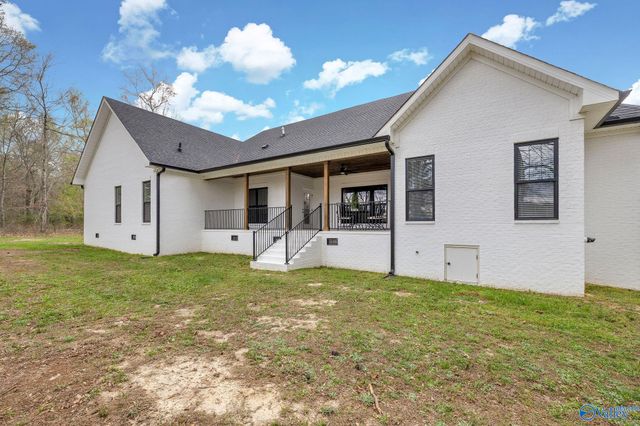 116 Bowery Lane, Albertville, AL 35950