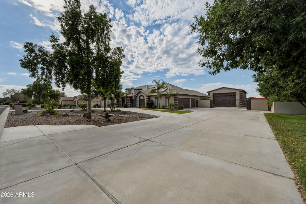 20922 E EXCELSIOR Avenue, Queen Creek, AZ 85142 — photo 2