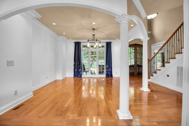 1405 Drakes Creek Rd, Hendersonville, TN 37075