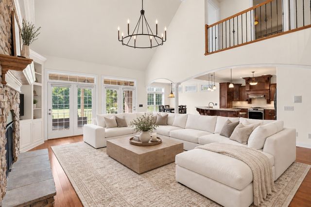 1405 Drakes Creek Rd, Hendersonville, TN 37075