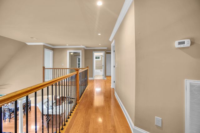 1405 Drakes Creek Rd, Hendersonville, TN 37075
