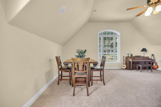 1405 Drakes Creek Rd, Hendersonville, TN 37075