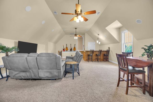 1405 Drakes Creek Rd, Hendersonville, TN 37075